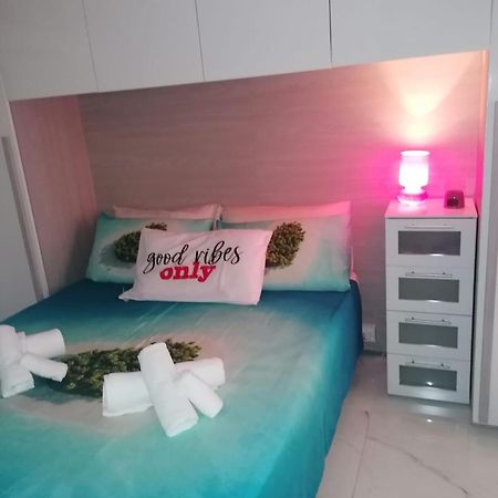 Fiumicino Aeroporto Casa Vacanze Orchidea Εξωτερικό φωτογραφία